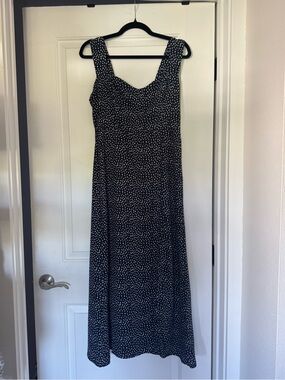 Park & Fifth Hastings Dress - Navy with small white floral print
